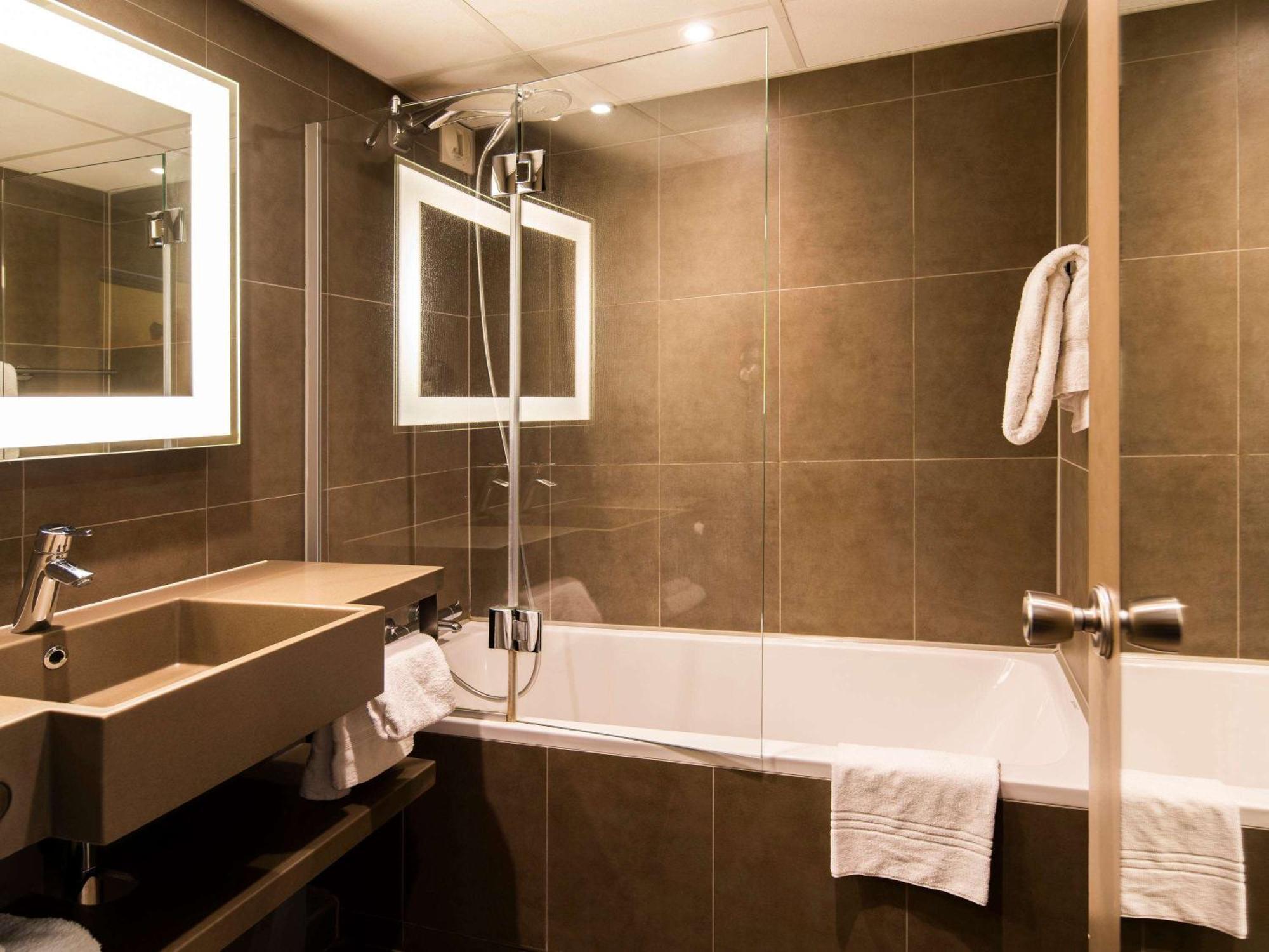 Hotel Novotel - Ekeren 4*